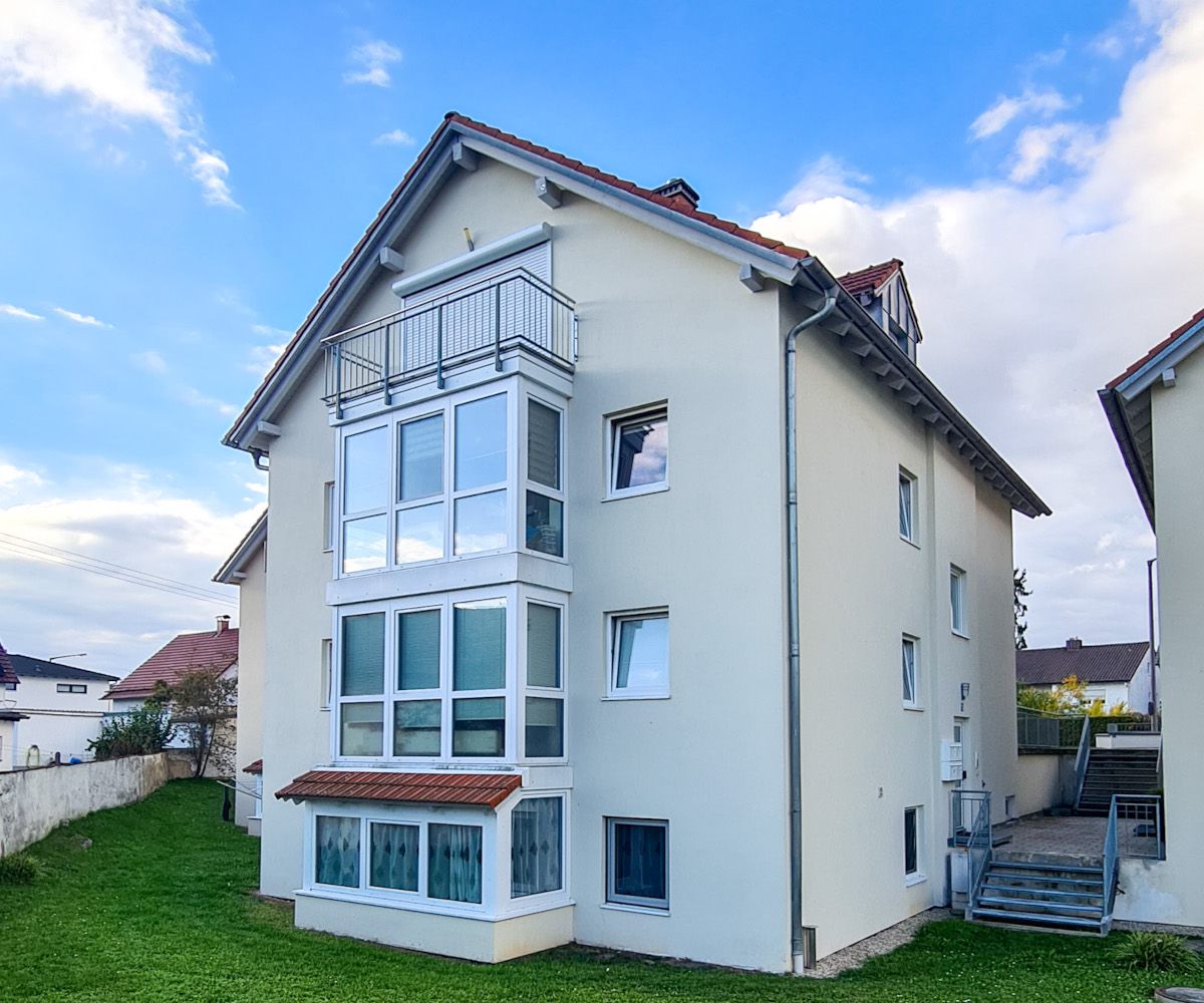 Ruhige 4-Zimmer-Wohnung, renovierungsbedürftig