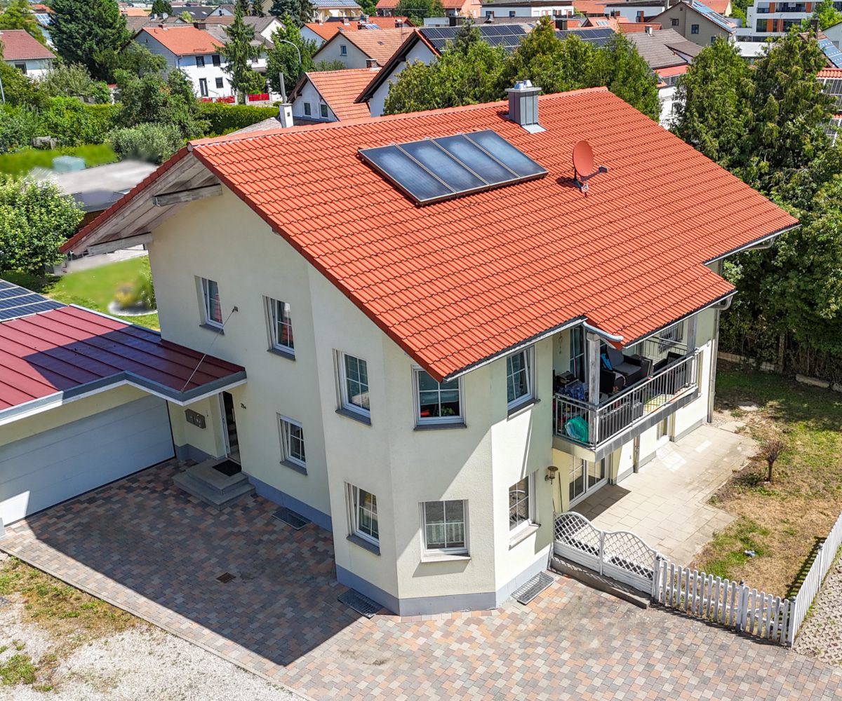 Zweifamilienhaus in zentraler Lage in Dingolfing